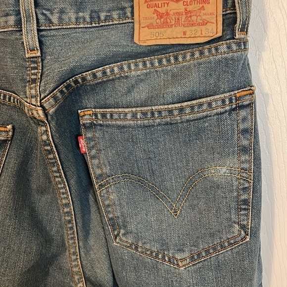 Levi 505 regular fit men’s jeans. Size 32 x 34. - Picture 4 of 10